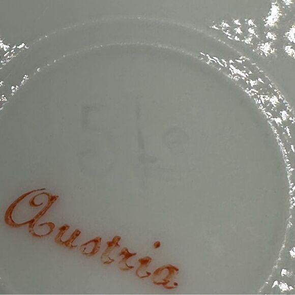 Leonard Vienna Austria Blue Yellow Floral Design Fine China 10” Dinner Plate - Picture 9 of 11